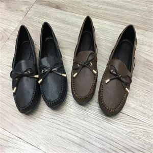 Dress shoes men Designer shoes summer bow Beach Women Shoes leather Flat Metal buckle Casual Sandals lady letter Classic man Work shoe brown Large size 34-42