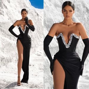 Sexig Crystal Prom Dresses Tassel Strapless Side Split aftonklänningar pärlor snörning v halskanpassad festklänning