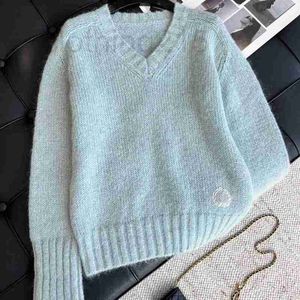 Women's Sweaters Designer Early Spring New Sweet and Lazy Style Fresh and Age Reducing Loose Soft Glutinous Raglan Sleeve V-neck Sweater VD6C