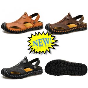 2024 Designer Sandaler tofflor Summer Men Kvinnor Skor Slidesformade Slides Water 38-48 EUR