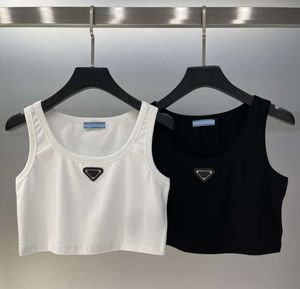 Anagram-utbredd kvinnor tankar camis bomullsblandning tank två c bokstäver designer kjolar yoga kostym kanal klänning bra väst damer solid vintage t shirt femme mode