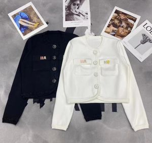 1018 2024 осень брендовый женский свитер в одном стиле с длинным рукавом с круглым вырезом черный, белый цвет кардиган модная одежда в полоску mier