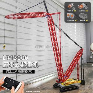 Bloklar Kalıp Kral 17015 Teknik Paletli Crane Araba Oyuncakları Uygulama RC Motorlu MOC Liebherr LR13000 Kamyon Yapı Blokları Tuğlalar Çocuk Hediyeleri 240120