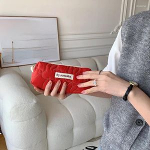 化粧品バッグKawaii Makeup Storage Pouch Korean Fasihon素敵な鉛筆ケースレッドポータブル女性かわいい小さなブラシ