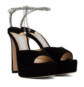 Letnie ślubne ślubne sandały sandały sandały słynne designerskie kobiety otwarte palce platforma sztyletowa pięta kryształowe pompki łańcucha Białe, różowe, czarne sandali na wysokim obcasie EU35-43