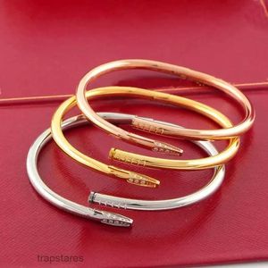 Love Gold Bracciale Nail Designer Braccialetti per donna Bracciale in lega di acciaio inossidabile da uomo Pulsera Pulseras Placcato argento rosa Gioielli Bracciali con diamanti XF88 XF88