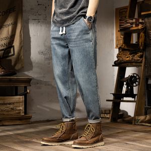 Grande verão dos homens novos jeans vintage solto plus size elástico fino cordão calças cortadas calças masculinas