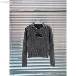 T Shirt Tasarımcısı Deisel 23 Erken Sonbahar Yeni Niş Tasarım Modaya Marka Marka Orta İnce Uygun ve Baharatlı Kız Tarzı Örgü Sweater
