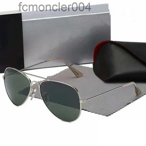 Óculos de sol Designer Homens Luxo Aviadores Ray Black Frame Bans Mens Womens Banda Sonnenbrille Eyewear Metal Lentes de Vidro Dourado IEHX