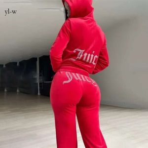 2023 여성 트랙 슈트 여성 트랙 슈트 벨벳 수직 트랙복 여성 Coutoure 세트 트랙 슈트 양식장 Juciy Coture Sweatsuits Juicy Couiure Tops 6079