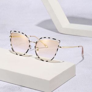 Nuovi occhiali da sole, occhiali da sole cat-eye in metallo personalizzati, eleganti e colorati, occhiali da sole premium da donna, protezione solare