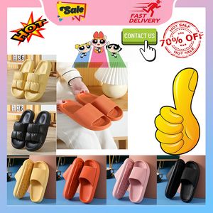 Slippers Soft Sole Pillow Women Double Buckle Thick Platform Cloud Slides Sandals anti slip wear-resistant Woman Summer Slip Flip Flops luxury sandals Flat Slipper