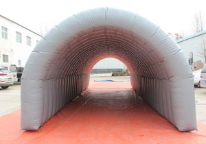 8x4.5x3.5m卸売カスタムカラーインフレータブルトンネルインフレータブルカーガレージテントイベント用の部屋の屋根でチャネルを爆破する