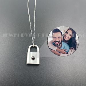 Colares Novo pingente de projeção personalizado colar bloqueio presente de aniversário do dia dos pais fotos personalizadas para parentes e família.