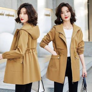 Trench da donna Cappotto sottile Cappotto lungo con coulisse Giacca a vento con cappuccio 2024 Primavera Autunno Femminile Giacche eleganti Abbigliamento di alta qualità