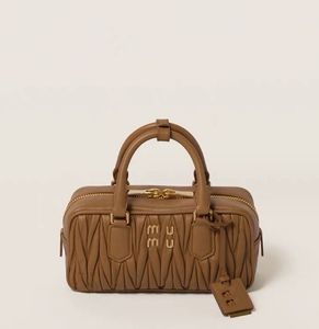 Arcadie matelasse mode 2024 designer handväska mu bowling väska axelväska lyxig plånbok läder tote