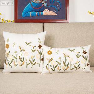 枕バードカバー45x45cmフローラルカントリースタイルのコットン刺繍スクエアリビングルームソファベッドの家の飾り