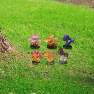 Dekoracje ogrodowe 6pcs mini grzyby figurki żywiczne symulowane posąg mikro krajobraz