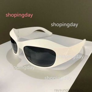 Solglasögon Y2K Sports Steampunk Women Men Brand Designer Rectangle Punk Sun Glasses Ladies Trend Goggles Silver Mirror Eyeglass 012bnl