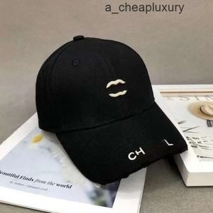 HAT CHAT HOMENS MAN CHAPOS CASUALMENTE CHATES DE DESIGNER SNAPBACK UNISSISEX Moda ao ar livre Feiia quente Carta Caps Sporty Caps Liness Channels KF96