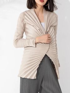 여자 트렌치 코트 미야케 주름 긴 슬리브 싱글 버튼 캐주얼 재킷 여성 2024 가을 코트 옷깃 느슨한 수제 주름