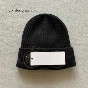 CP HAT DESIGNER Två linsglasögonglasögon Beanies Men CP Stickade hattar Skull Caps Outdoor Women oundvikliga vinter Beanie Black Grey Bonnet 7419