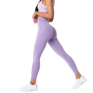 Damenhosen Europa Vereinigte Staaten Enge Spandex-Leggings Weiches Sport-Yoga Hüfthebendes, schweißabsorbierendes Nylon-Fitness