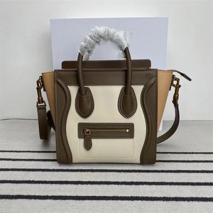 Forever Classic Nano Smiley Bag i trummade naturliga kalvskinn kosmetiska väskor Textil äkta läderkorsskroppar med lång axelbands topphandväskor bagage.