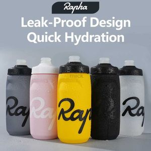 Vattenflaska 2023 Rapha Cycling Water Bottle 620 750 ml Läcksäker pressbar smakfri BPA-fri plastcamping Vandring Sportcykel Kettle 240122