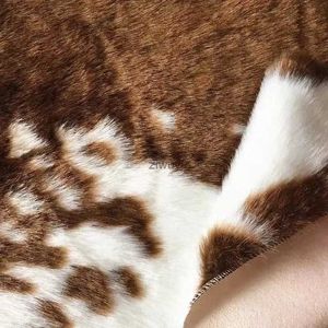 Carpets 2021 Large Size Soft Faux Fur Leather Cow Carpet for Home Living Room Decor Imitation Zebra / Deer Animals Skin Area Rugs