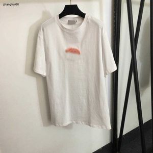 デザイナーの女性Tシャツ豪華なファッションロゴ装飾ルーズコットンカジュアル半袖高品質の女性アッパーガーメント1月22日