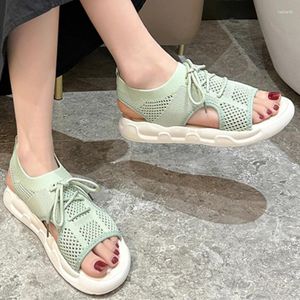 Sandalet Ayakkabıları Kadınlar için 2024 Moda Yaz Kadınların Düz Renk Net Bez Dantel Yukarı Düşük topuklu açık ayak parmağı gündelik plaj