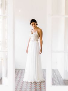 Vestido de noiva Fariy Vestidos de noiva marfim Top de lantejoulas brilhantes com tule macio Vestidos de noiva com bolero de pele sintética
