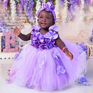 Purple Flower Girl Dresses Sheer Neck Hand Made Flowers Tiered Tulle Flowergirl Dresses Little Kids Födelsedagsfestklänningar Princess Queen Ball Gown for Marriage F037