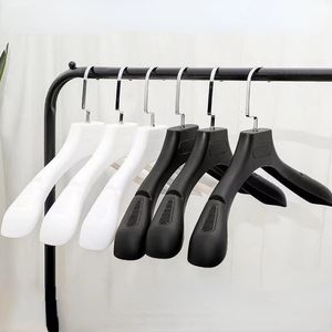 Quality Clothes Selling Shop Hangers Wide Shoulder Non Slip Lady Dress Coat Rack Pants Clip Bedroom Cloakroom Wardrobe Storage 240118