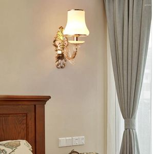 Lampada da parete Sfondo Camera da letto Soggiorno Corridoio Luce scale Petalo europeo Comodino Oro TV a testa singola