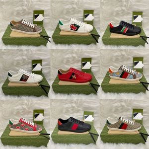 Z designerskimi butami Ace Ace Sneakers niskie męskie buty dla kobiet Buess Wysokiej jakości tygrys haftowane czarne białe zielone paski piesze trampki