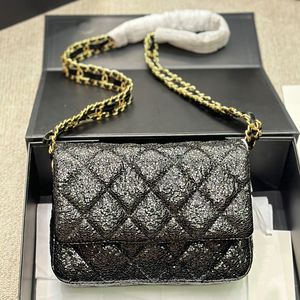 S designers väskor kvinnor handväska crossbody väska axel lady plånbok enkel mångsidig metall bokstav fast läder postman handväskor stil bra trevligt