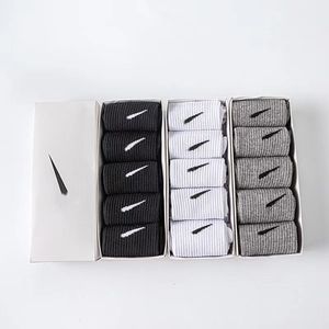 дизайнерские носки мужские носки nk носки для мужчин Пять пар стильных спортивных носков с принтом буквы N из 100% спортивных носков из резаной ткани, компрессионные носки, носки на молнии, оптом