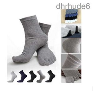 Großhandel-Männer Frauen Socken Sport Ideal für Fünf 5 Finger Zehenschuhe Unisex Heißer Verkauf D8VY