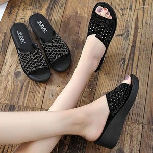 Sandálias 2024 verão mulheres chinelos sapatos casuais cunha feminina conforto calçado leve antiderrapante praia