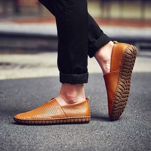 Duże rozmiary męskie buty zwykłe skórzane męskie mokasyny ręcznie robione Moccasins Man Flats Skórzane piesze buty łodzi rozmiar 38-50 240119