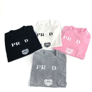 T-shirt per cani firmata Logo classico Stampa maniche corte per animali domestici Estate sottile e traspirante Pet Teddy Fadou Schnauzer Abbigliamento per cani maniche corte Nero, bianco, grigio, rosa 4 colori