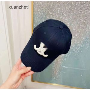 Ball Cap Sports Women's Lüks Tasarımcı Erkek Kış Şapkası Caps Celi Hats Beyzbol Sonbahar Kadın Klasik Khaki Kırmızı Açık Güneşlik Beyzbol Kapağı Celi Hat 9D9V