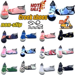 Gorąca sprzedaż Sandały Mężczyźni i kobiety szybkie suche buty do brodzieńczych boso pływanie sportowe buty wodne na zewnątrz w górę sandały plażowe parowe buty potoku buty