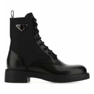 2024 Designer Plaque Lace Up Buty Kostki Czarne skórzane buty bojowe płaskie obcasy buty zimowe Najwyższa jakość i platforma damskie buty na pojazdy silnikowe