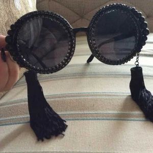 Óculos de sol 2024 novos óculos de sol tassel barroco pérola óculos de sol feminino personalizado praia strass círculo vintage grande senhora óculos de sol yq240120