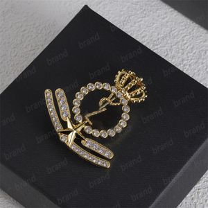 Spilla di marca squisita di lusso Spilla Semplice formale Occasione casual Abito versatile Accessori per abiti Spille in argento dorato Spille neutre Gioielli