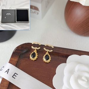 Ohrringe, Ohrstecker, weißer Edelstein-Anhänger, Charm-Ohrringe, Boutique-Damen-Designer-Schmuck, hochwertiges Geburtstags-Liebesgeschenk, vergoldete Ohrringe, klassisches Logo mit Box-Ohrstecker