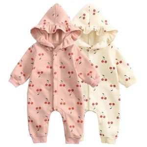 Primavera Autunno Vestiti per bambini Sweet Cherry Stampa Tuta per ragazze Pile di cotone Spessa con cappuccio Pagliaccetto nato Tutina per neonati 240119